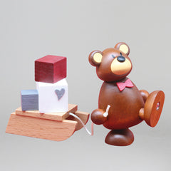 Bärnd with Gift Sleigh