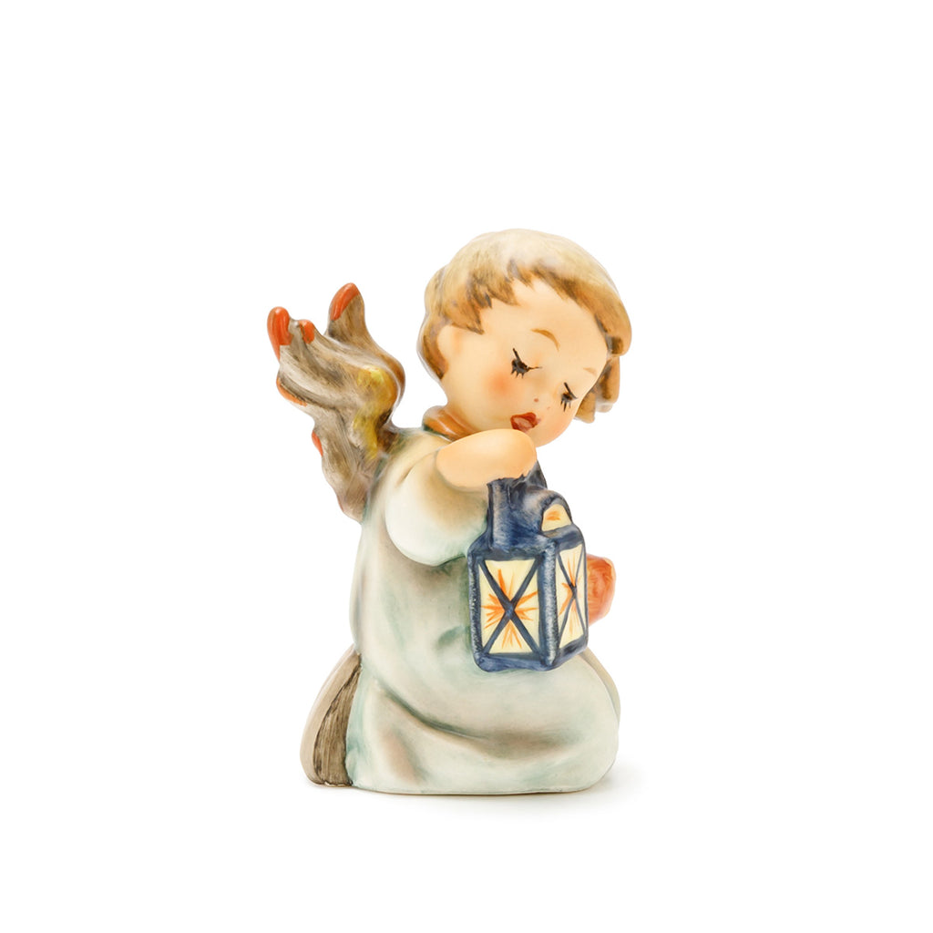 Hum 357 – Kneeling Angel with Lantern