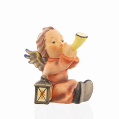 Hum 359 – Sitting Angel with Horn