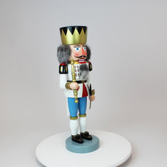 Big King Nutcracker White