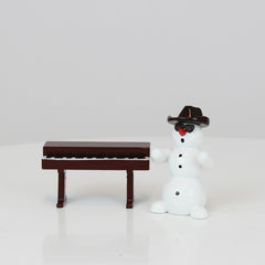Snowman Band - Keyboard Player