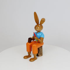 Easter Bunny with Carrot