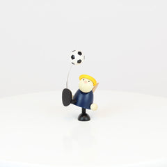 Hans with Soccer Ball – High Kick
