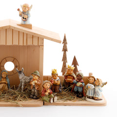Hum 2230 – Nativity Set, 17 Pieces