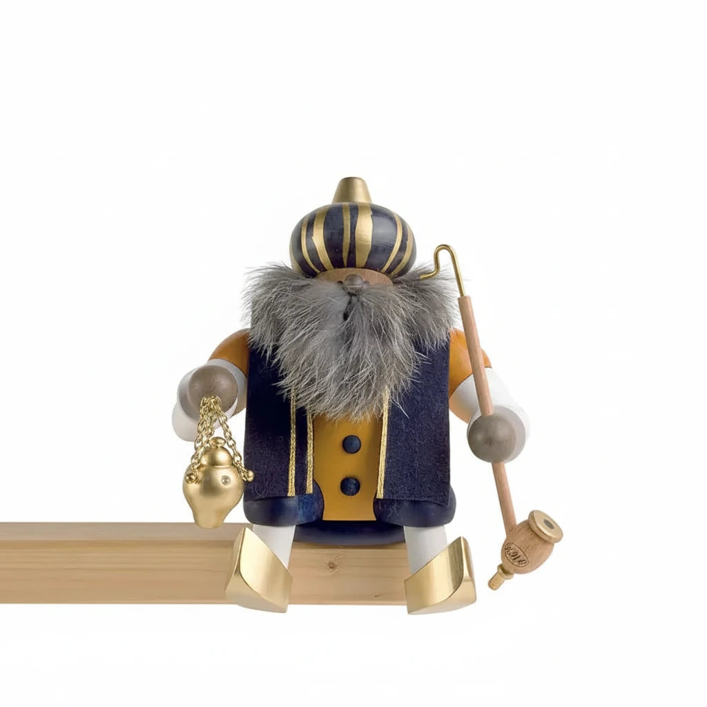 Smoker Melchior Sitting
